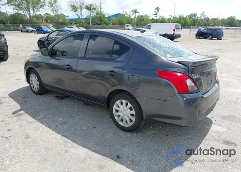 2015 Nissan Versa 1.6 S+ z USA, uszkodzony, nr VIN 3N1CN7AP4FL852899